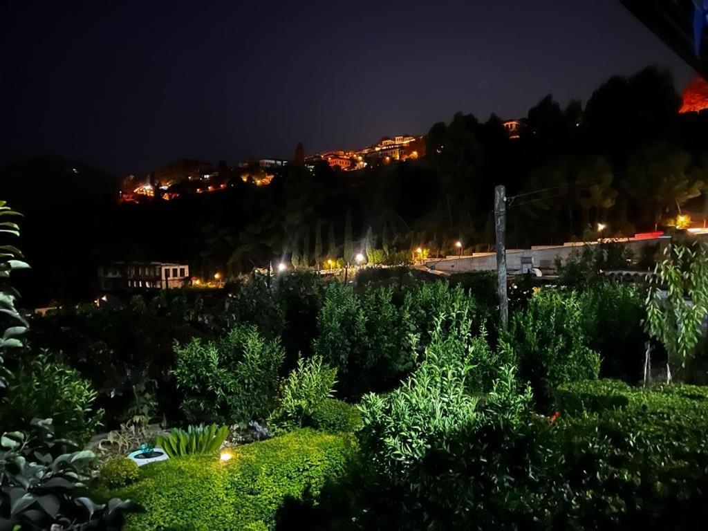 Guesthouse Emiljano Berat Exterior foto