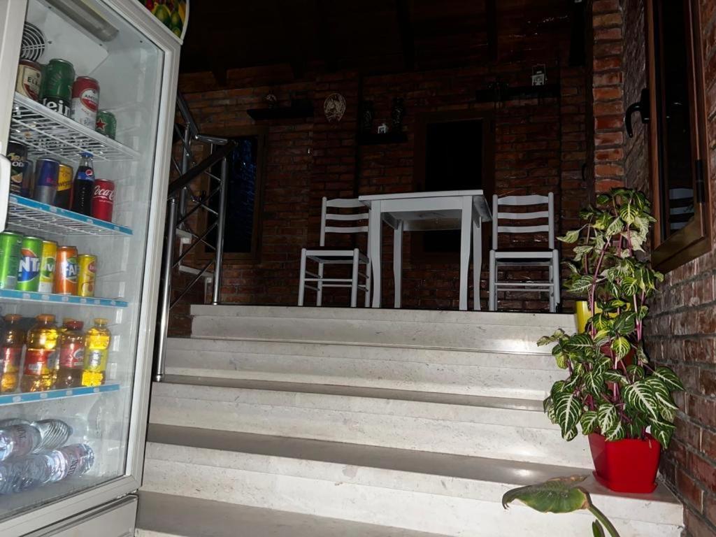 Guesthouse Emiljano Berat Exterior foto
